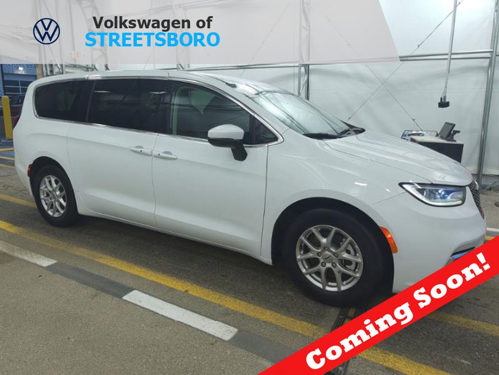 2023 Chrysler Pacifica's photo