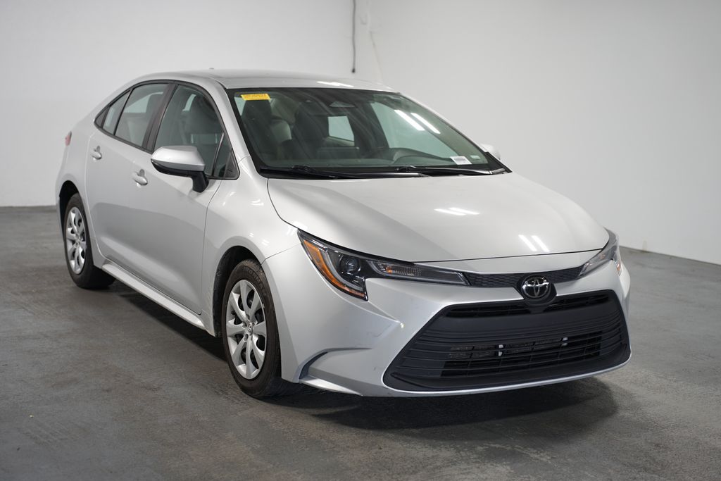 Thumbnail: 2023 Toyota Corolla - 3