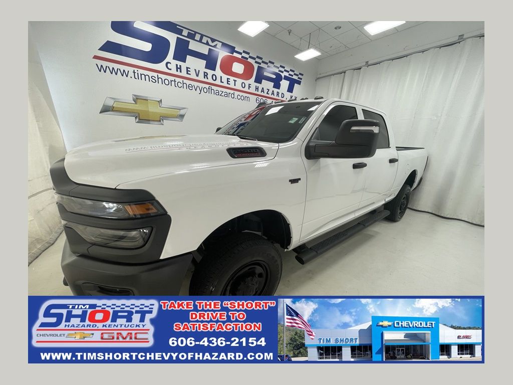 Bright White Clearcoat 2025 RAM 2500 Pickup Truck Four-Wheel Drive 8-Speed Automatic