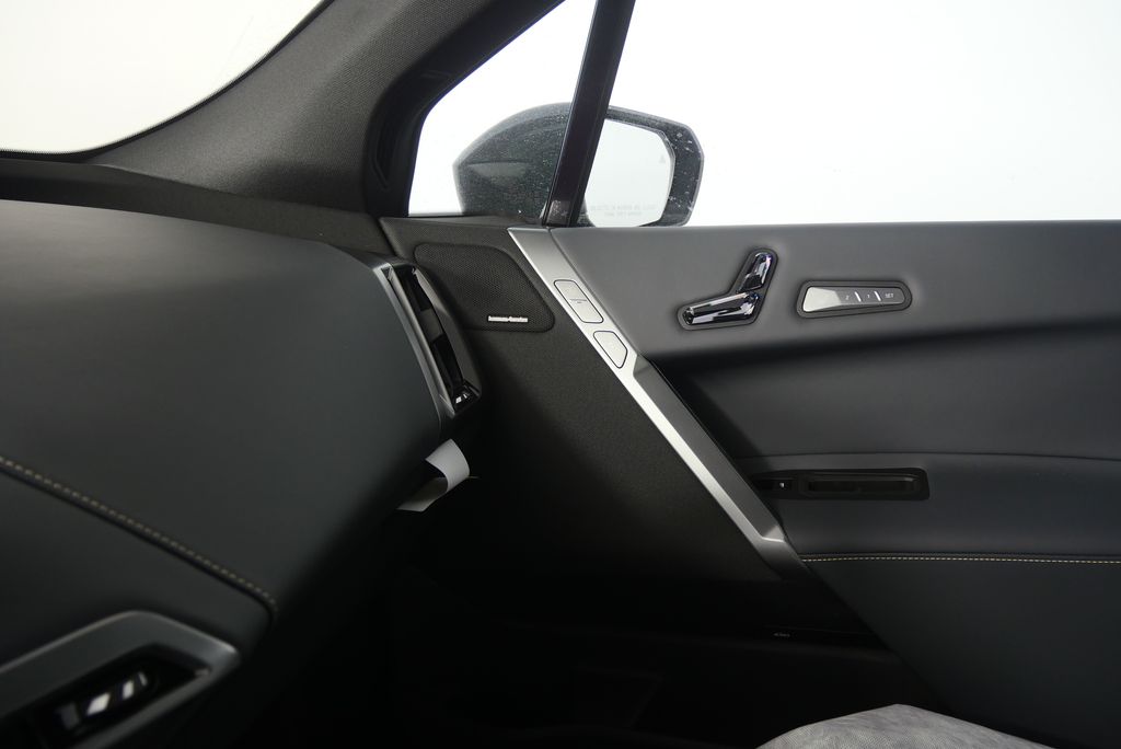 Thumbnail: 2026 BMW iX - 25