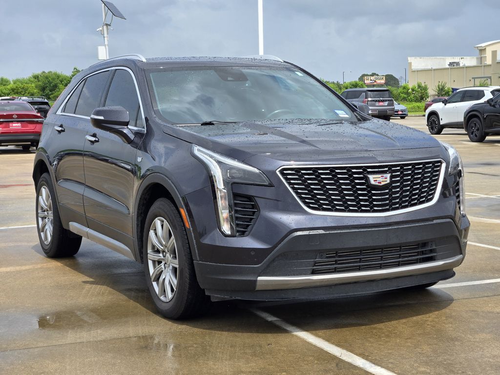 2023 Cadillac XT4 Premium Luxury - 2