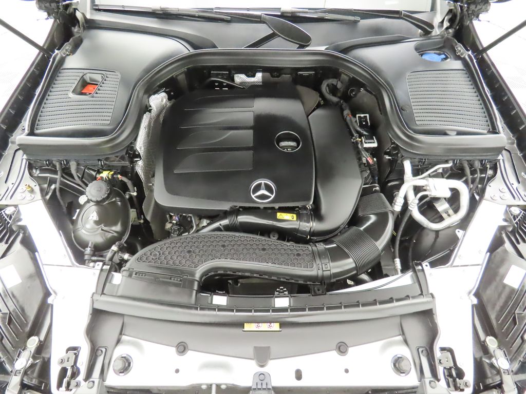 Thumbnail: 2022 Mercedes-Benz GLC - 29