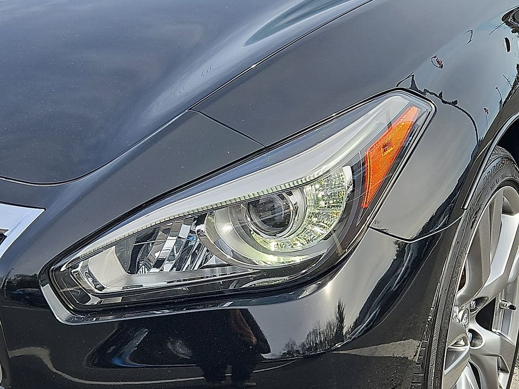 Thumbnail: 2019 INFINITI Q70 - 10