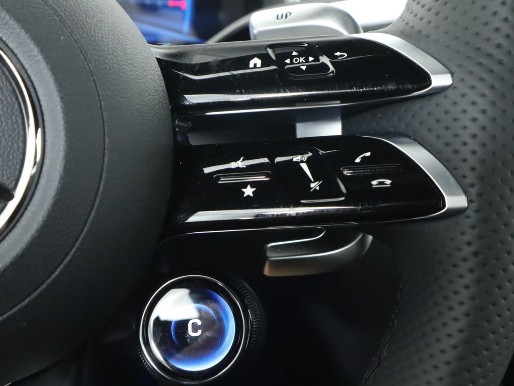 Thumbnail: 2025 Mercedes-Benz AMG GT - 13