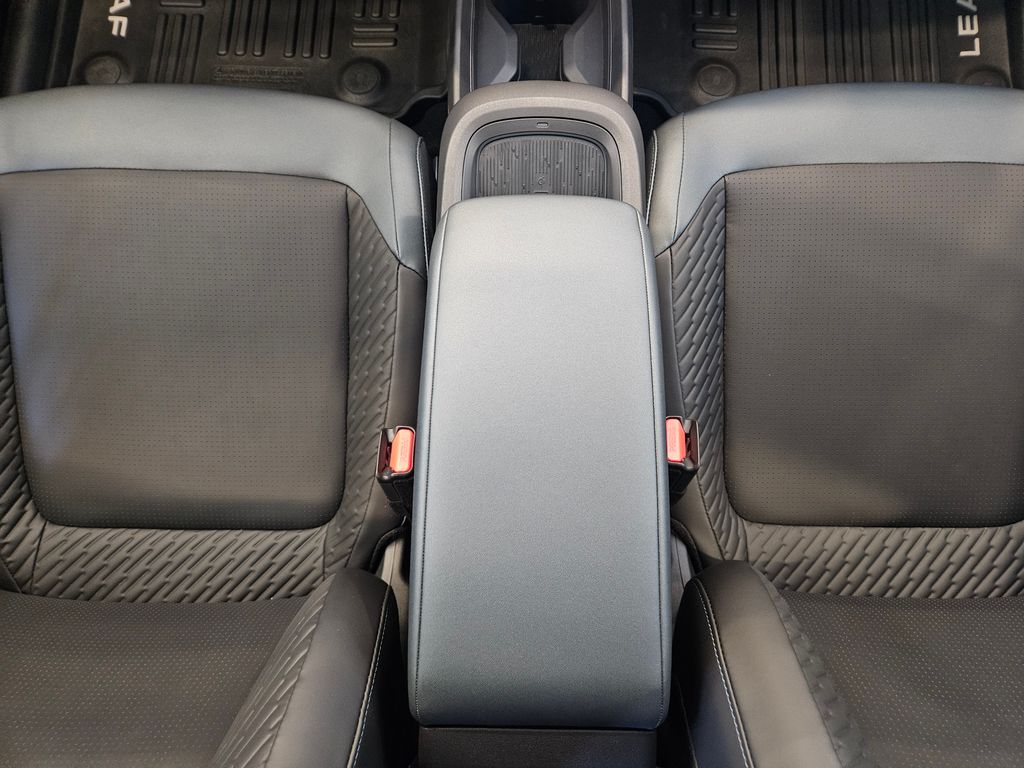 2026 Nissan Leaf PLATINUM+