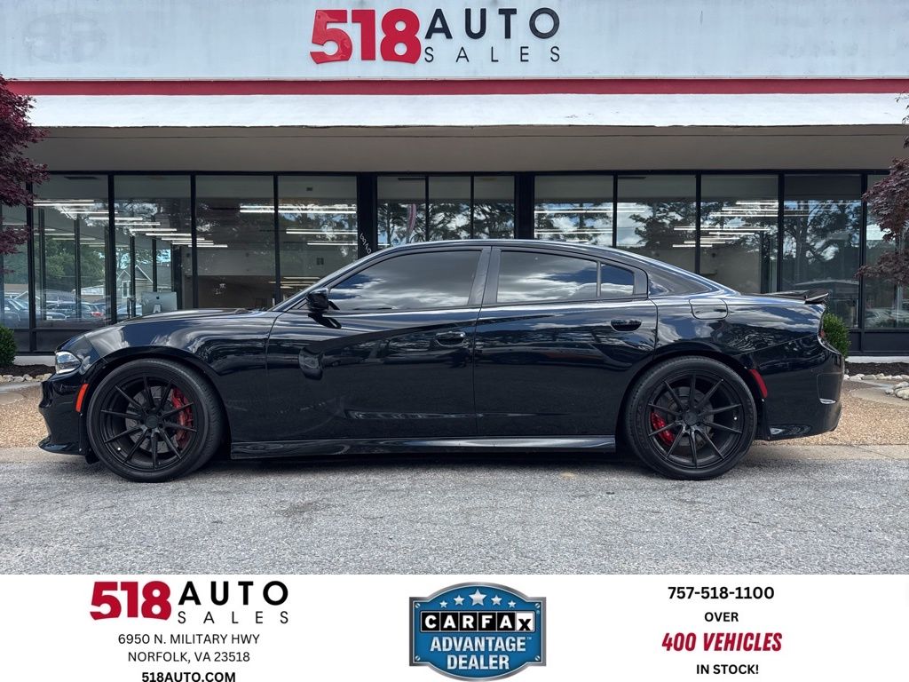 Pitch Black Clearcoat 2016 Dodge Charger SRT 392 RWD Sedan Rear-Wheel Drive 8-Speed Automatic