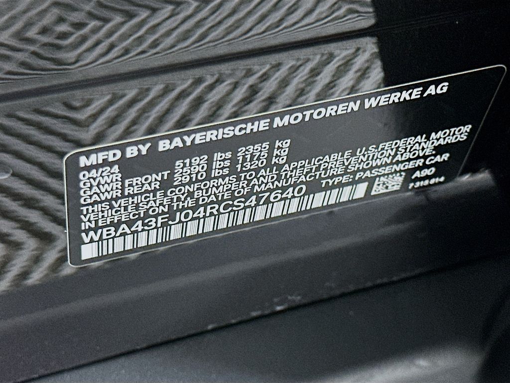 Thumbnail: 2024 BMW 5 Series - 32