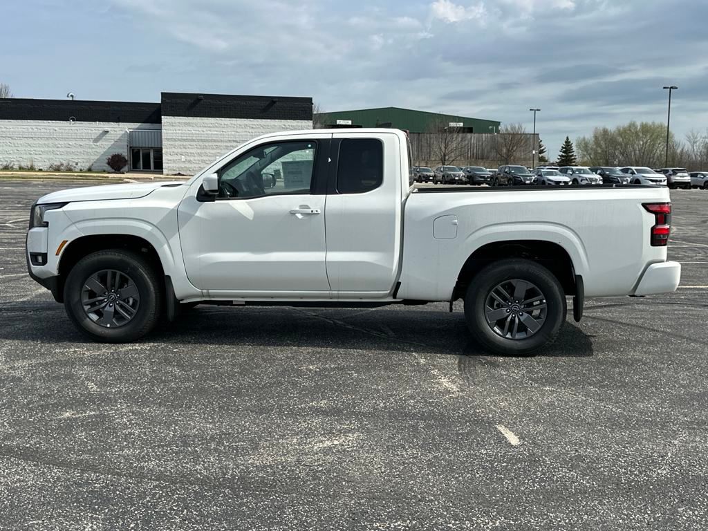 2025 Nissan Frontier SV photo