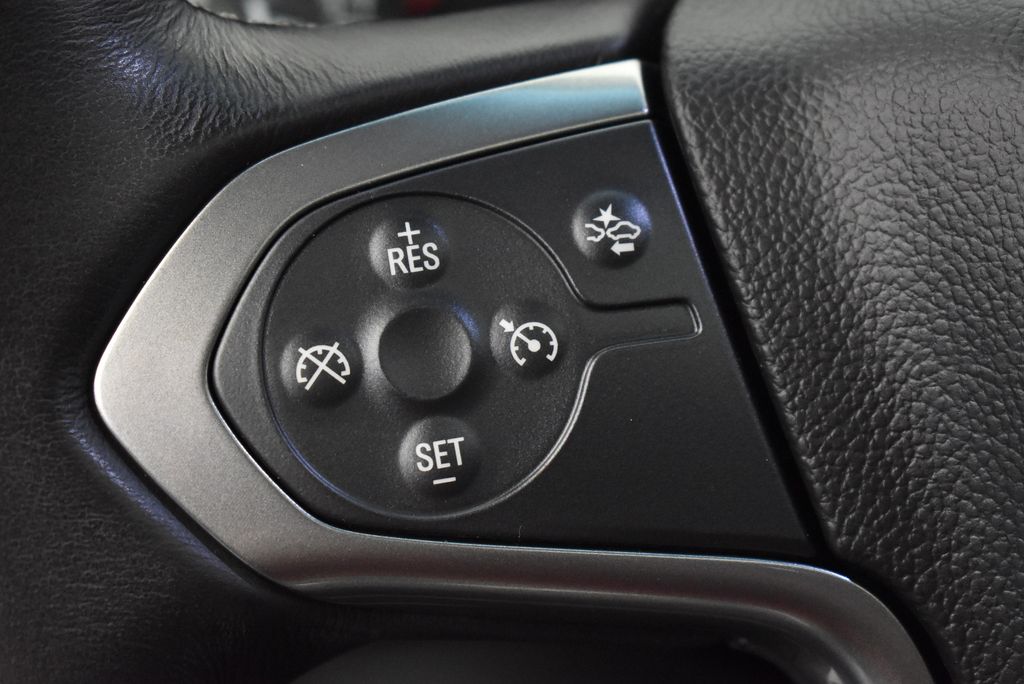 Thumbnail: 2018 Chevrolet Tahoe - 22