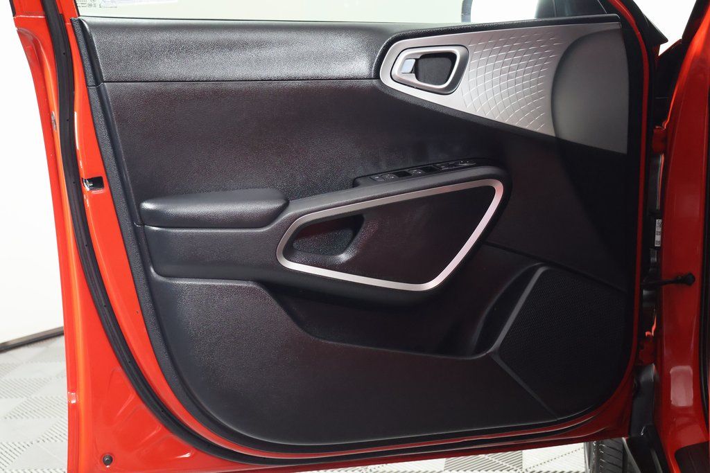 Thumbnail: 2020 Kia Soul - 12