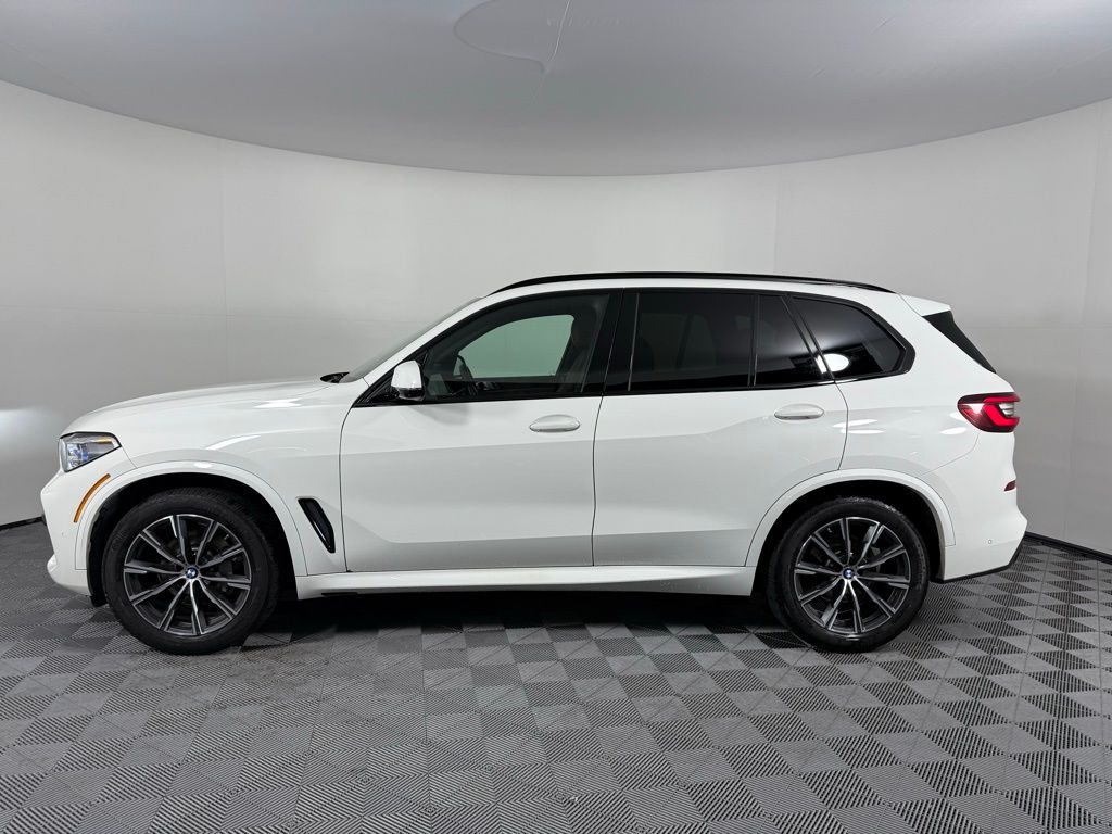Thumbnail: 2023 BMW X5 - 8