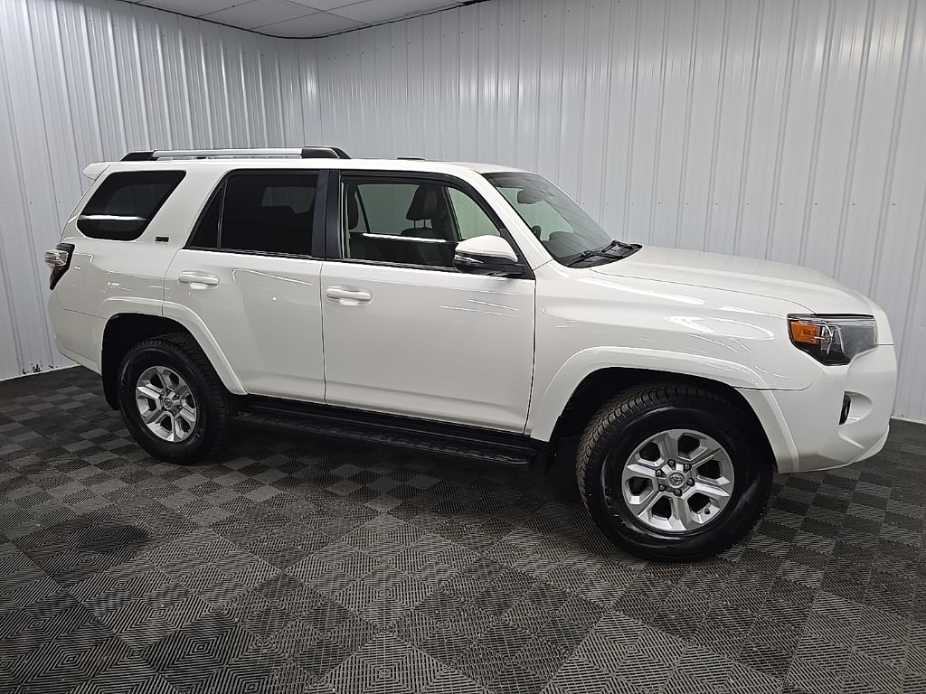 White 2020 Toyota 4Runner SR5 4WD SUV / Crossover Four-Wheel Drive 5-Speed Automatic Overdrive