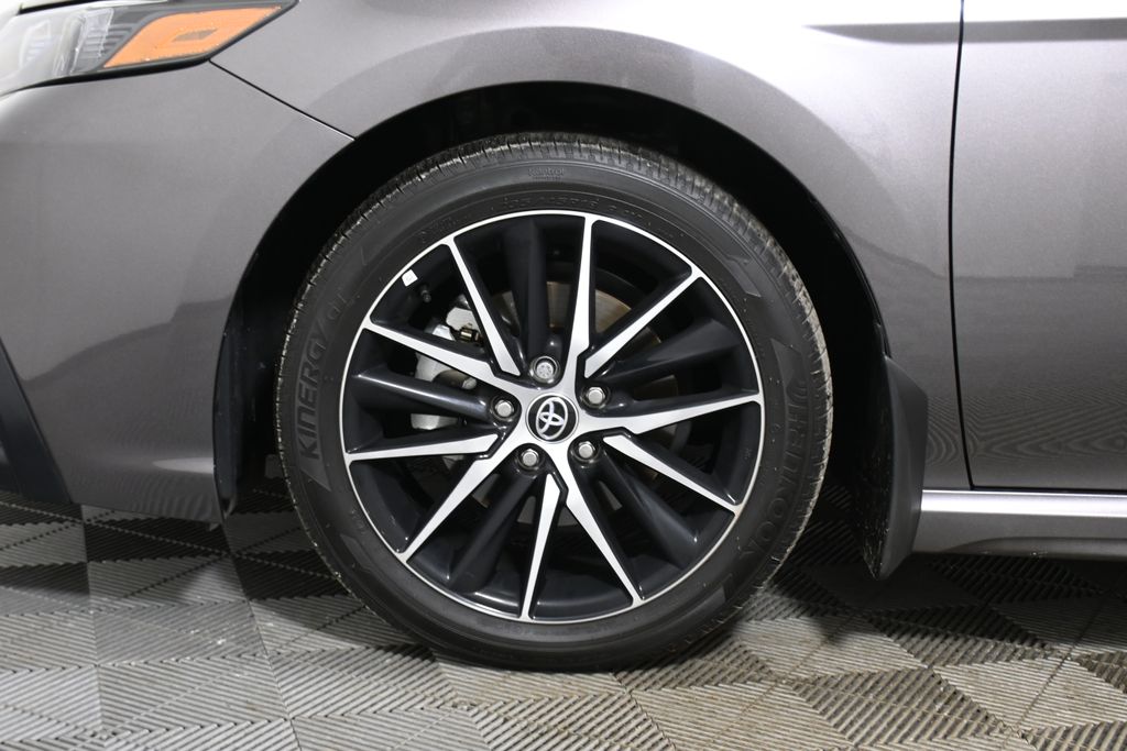 Thumbnail: 2024 Toyota Camry - 11