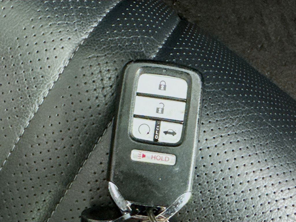 Used Car 2021 Honda Accord Hybrid  Ex-l For Sale Under $30,000 In Austin, Texas