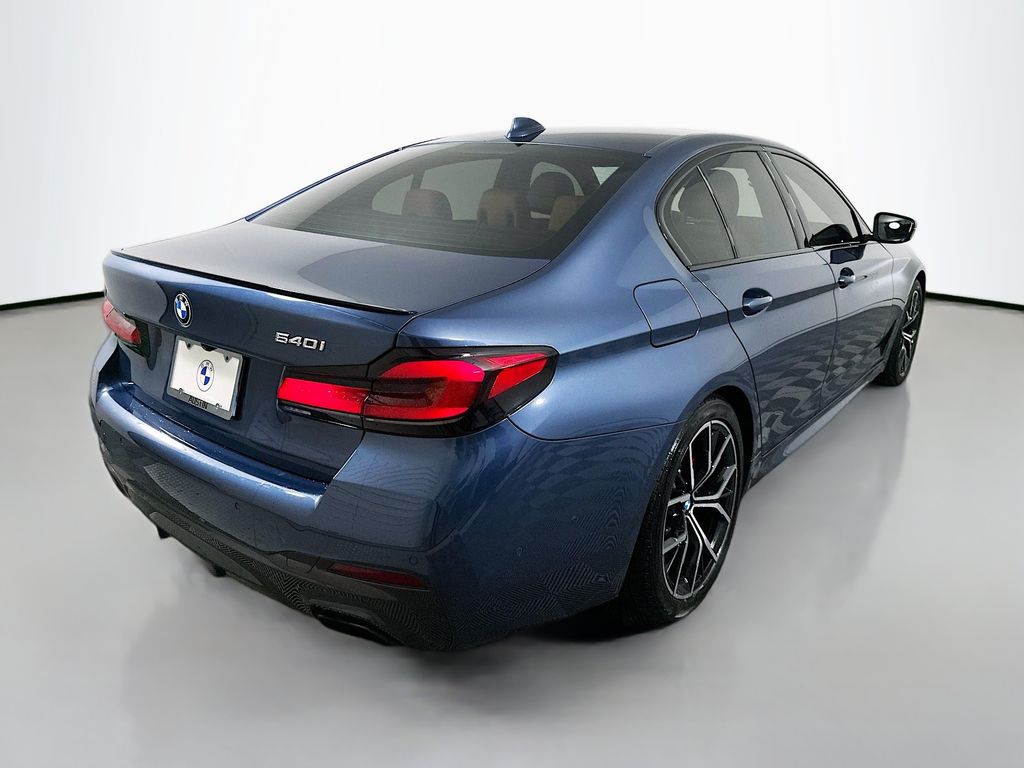 Thumbnail: 2023 BMW 5 Series - 5