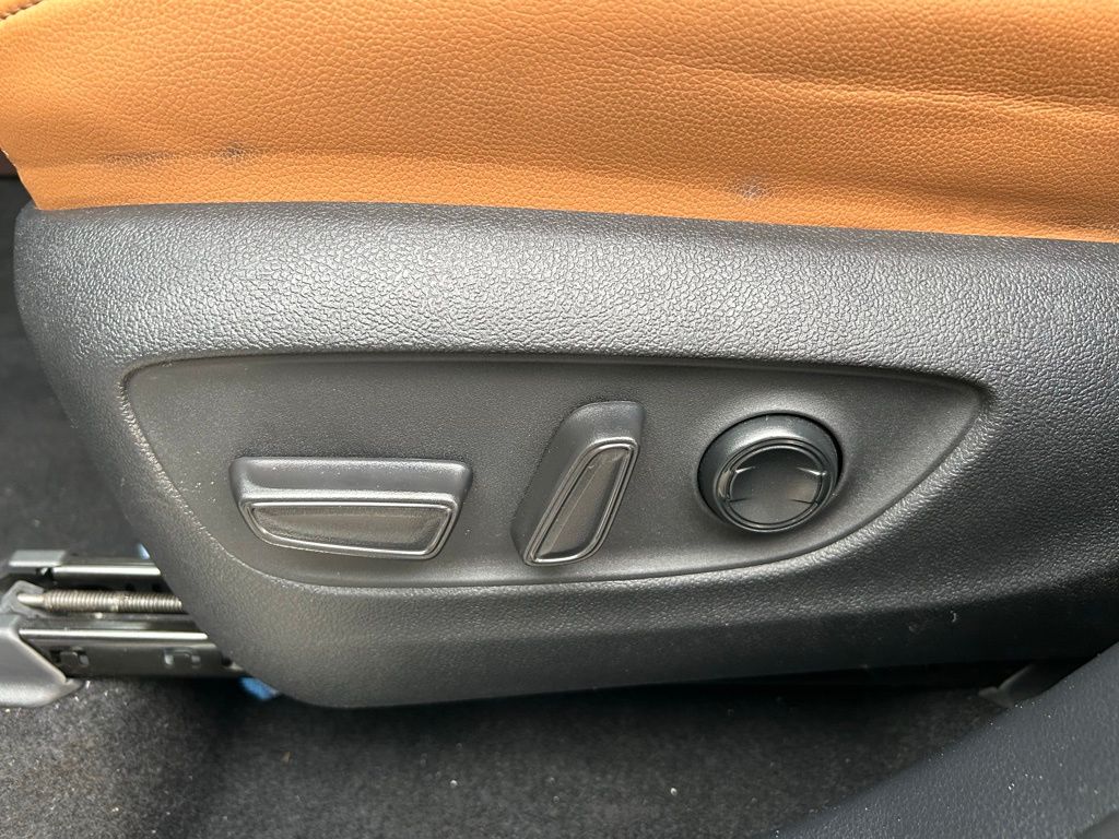 2021 Toyota Highlander Platinum 17