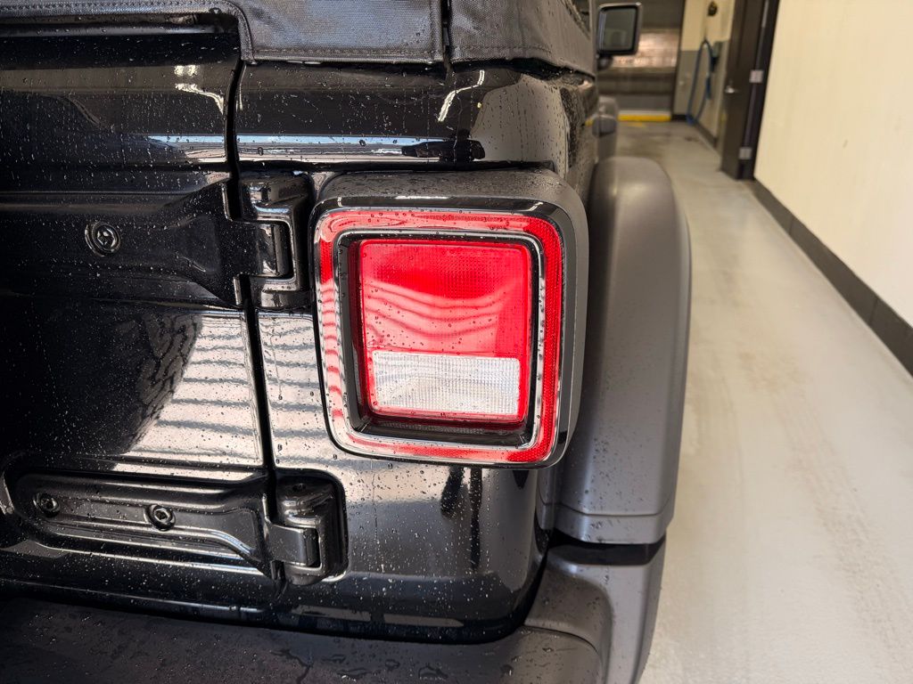 2021 Jeep Wrangler Unlimited Rubicon 5