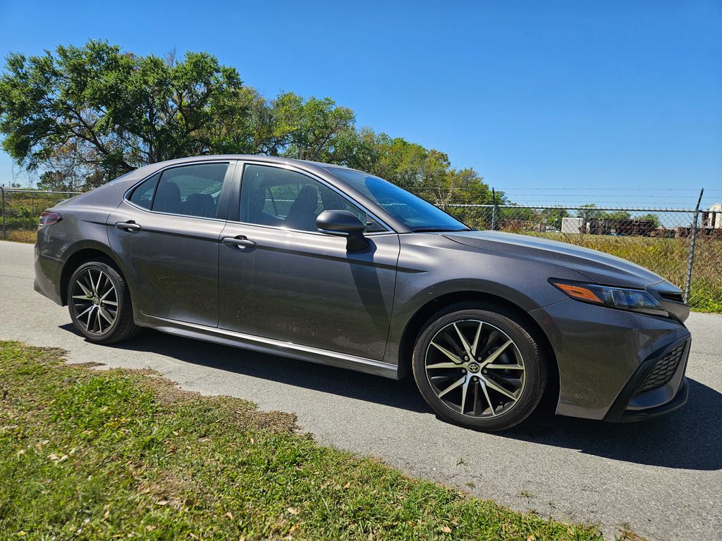 2023 Toyota Camry SE 6