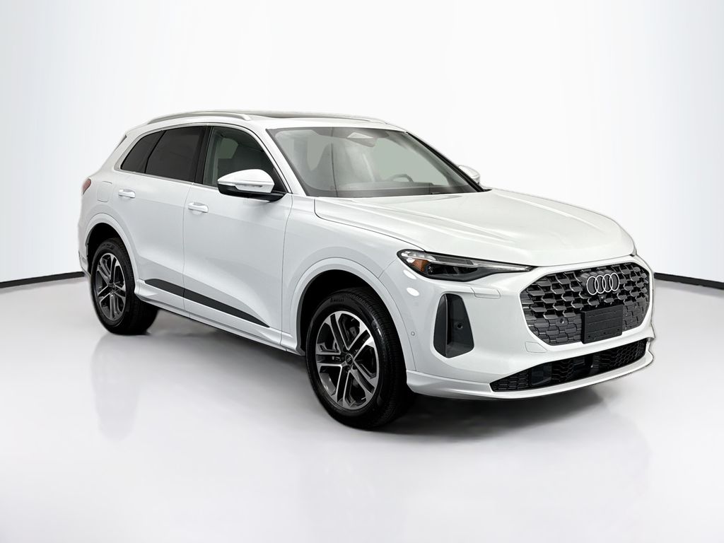 Thumbnail: 2025 Audi Q5 - 4