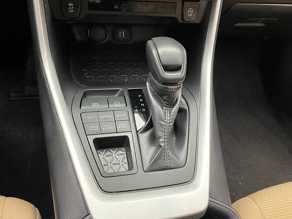 Thumbnail: 2023 Toyota RAV4 - 23