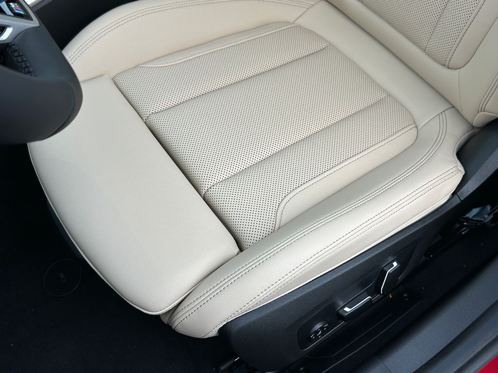 Thumbnail: 2026 BMW 3 Series - 15