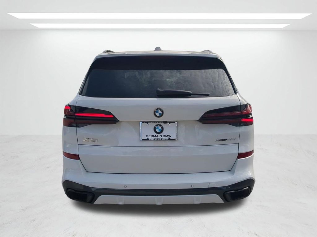 New 2026 White BMW xDrive40i image 5