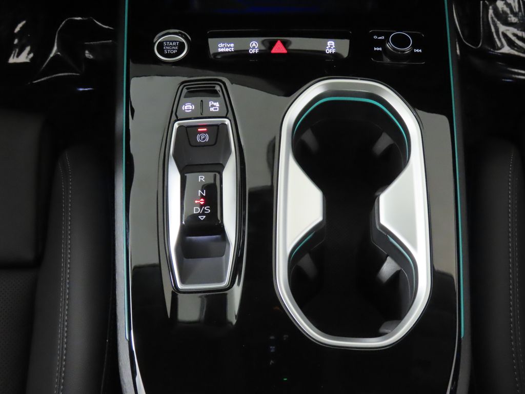 Thumbnail: 2026 Audi A6 - 21