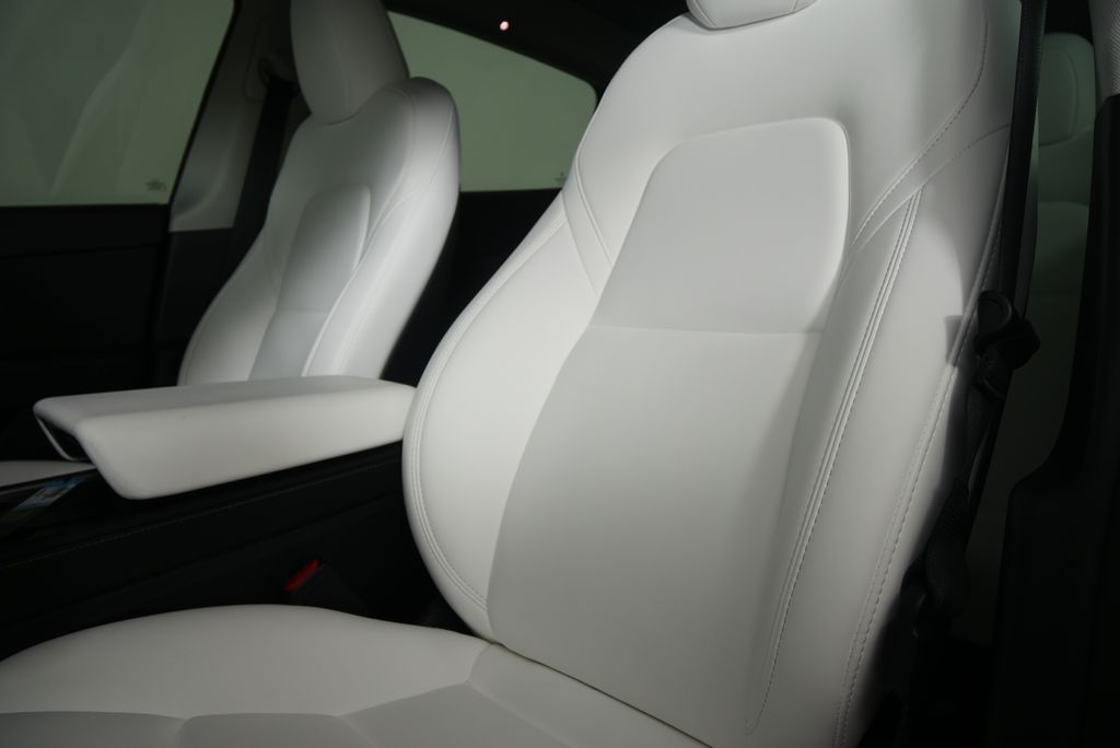 2024 Tesla Model Y Performance 12