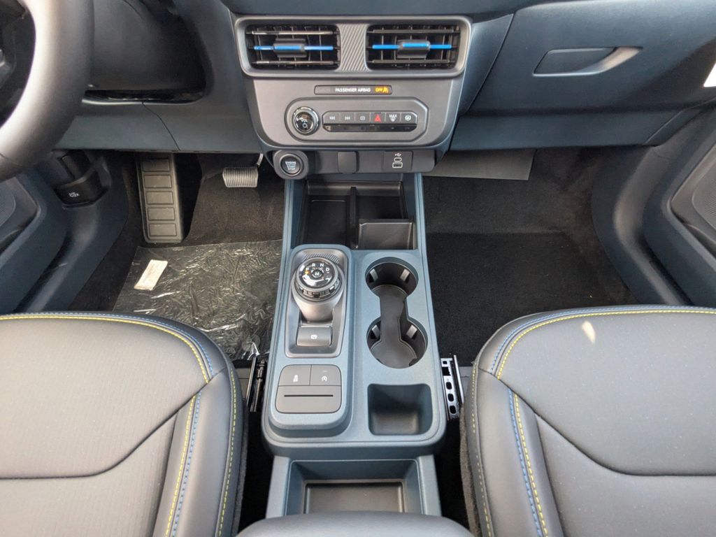 2025 Ford Maverick Lobo Standard