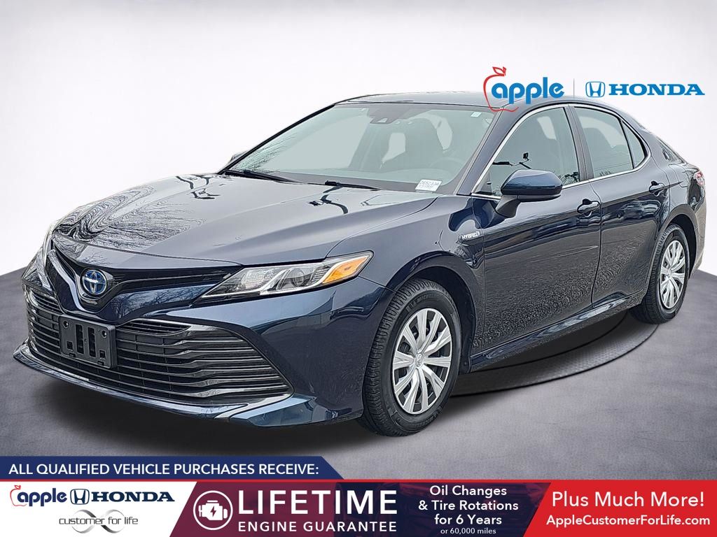 2019 Toyota Camry Hybrid LE