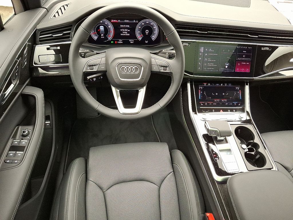 Thumbnail: 2026 Audi Q7 - 7