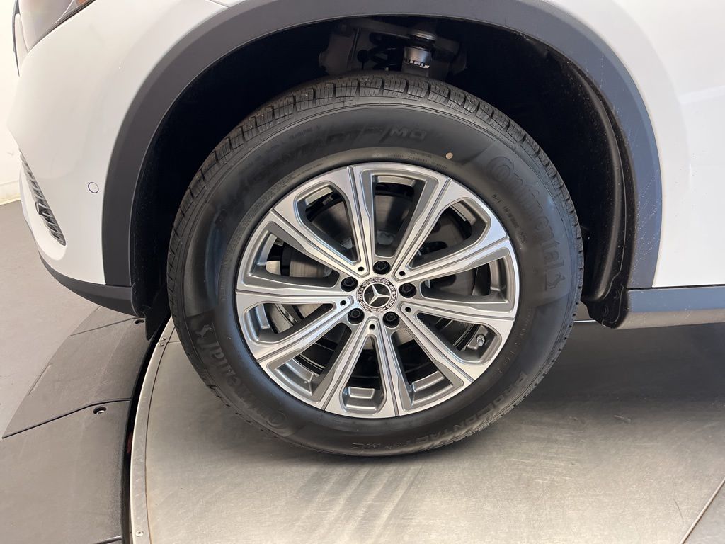 Thumbnail: 2026 Mercedes-Benz GLC - 10