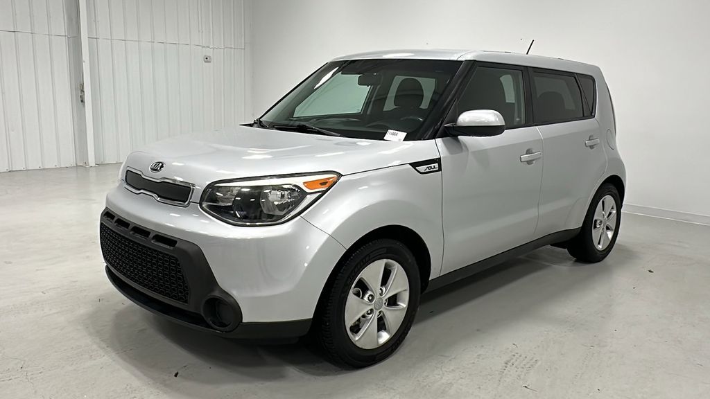Bright Silver 2016 Kia Soul Base Wagon Front-Wheel Drive 6-Speed Automatic