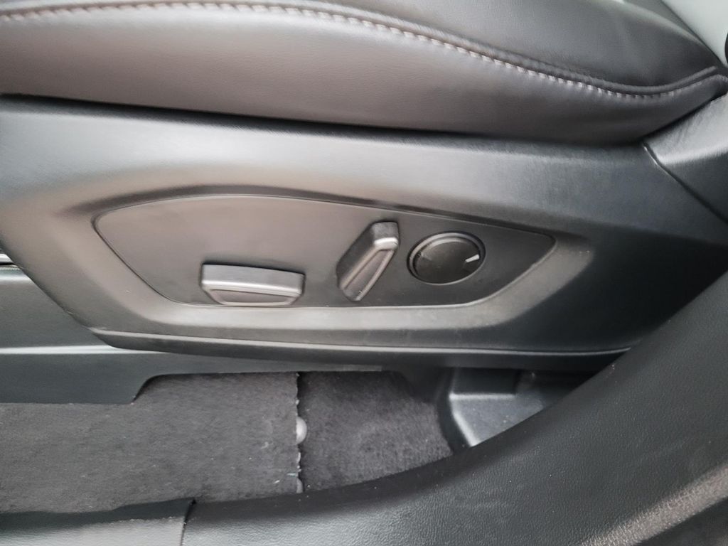 used 2024 Ford Explorer car, priced at $28,000