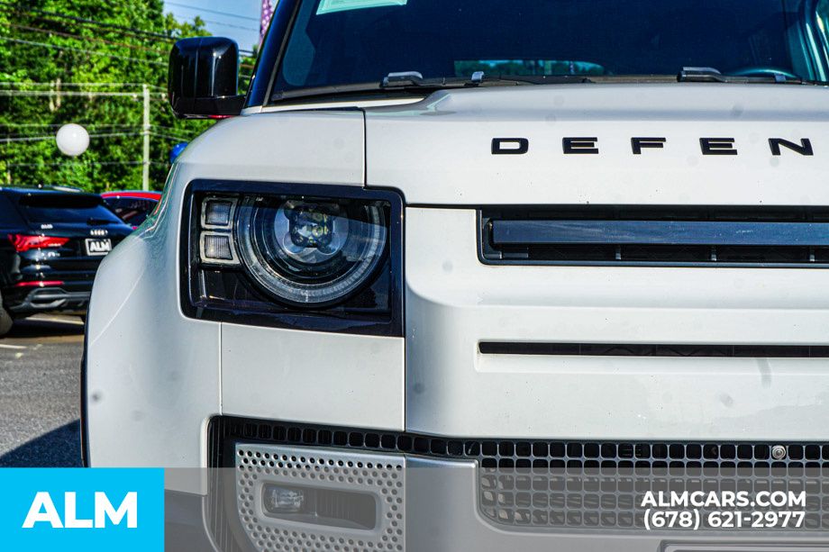 Used 2024 White Land Rover S image 11