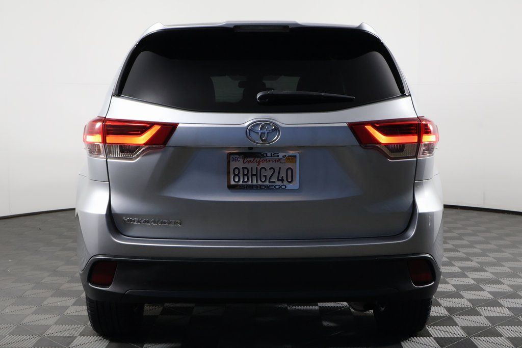 Thumbnail: 2018 Toyota Highlander - 5