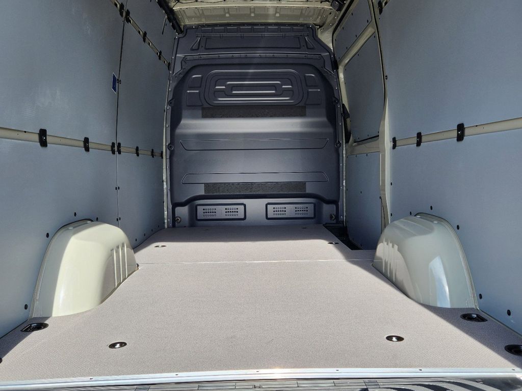 2024 Mercedes-Benz Sprinter 2500 Cargo 144 WB 22