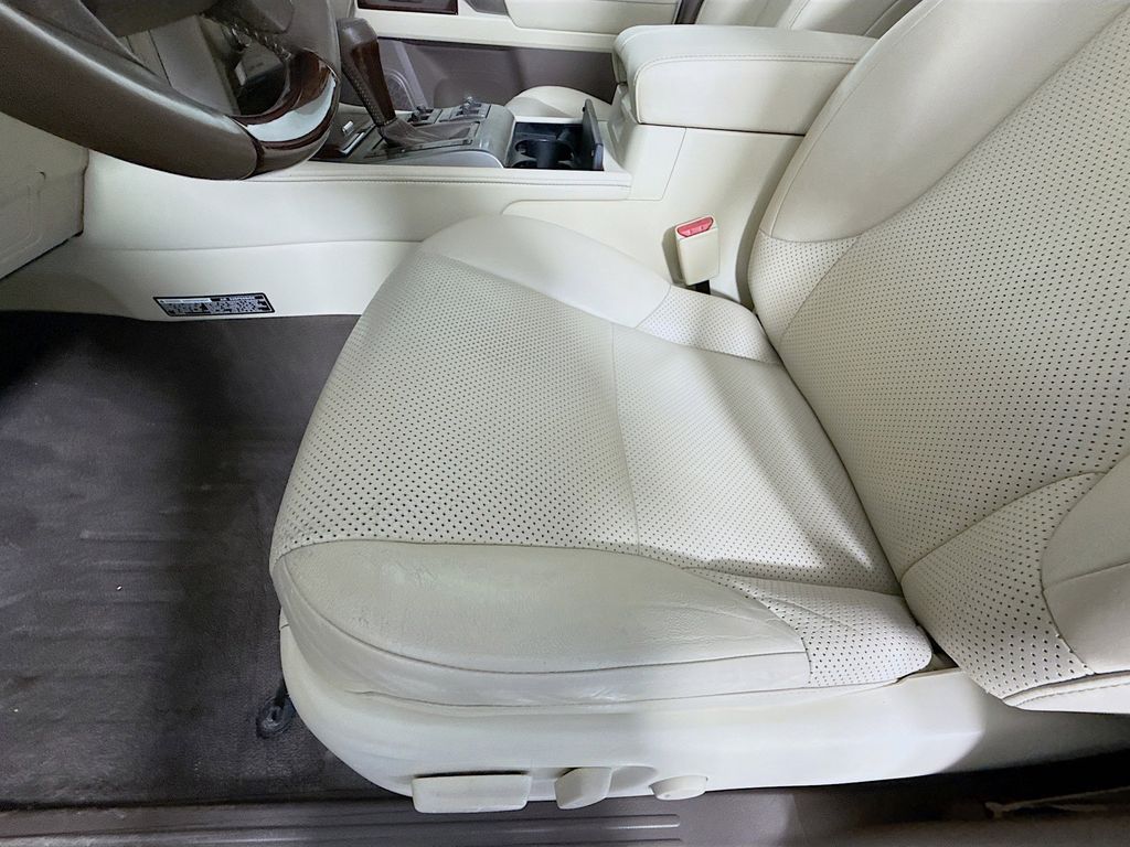 Thumbnail: 2016 Lexus GX - 19