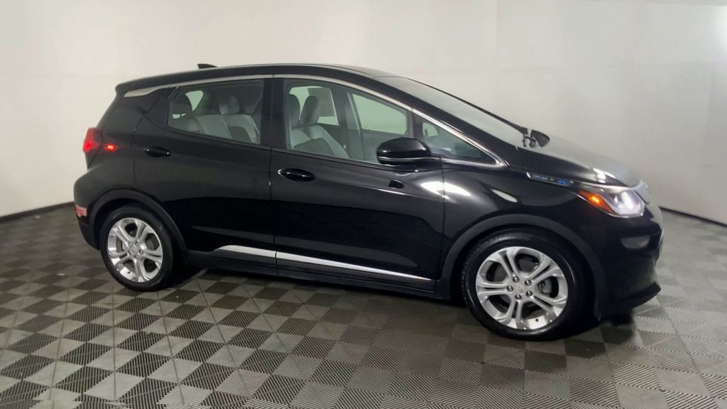 2017 Chevrolet Bolt EV LT 2