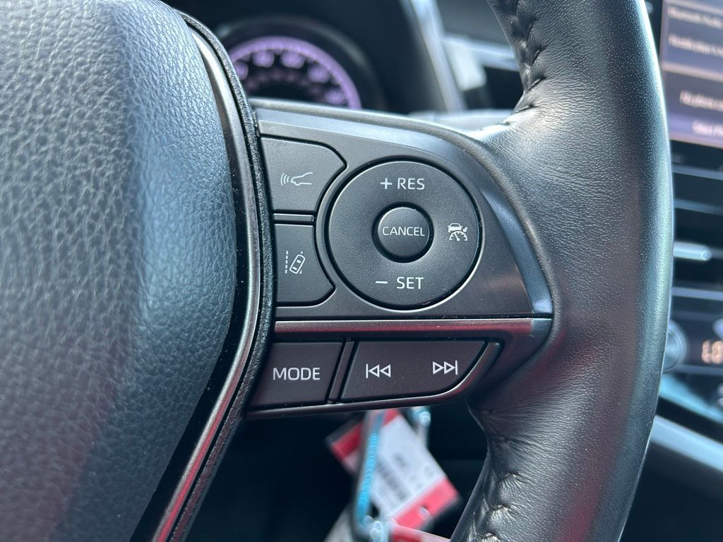 2022 Toyota Camry SE 19