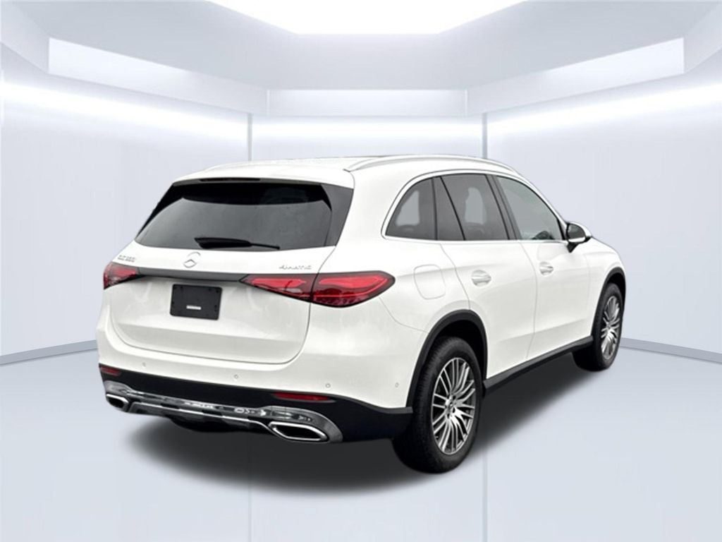 Thumbnail: 2025 Mercedes-Benz GLC - 5