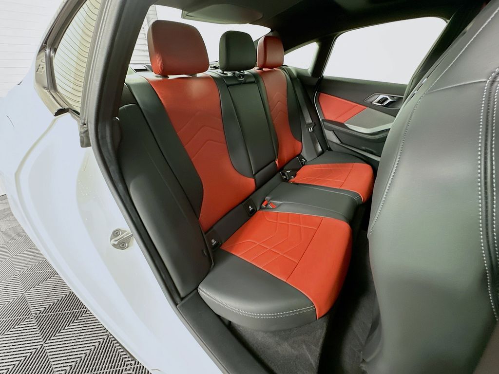 Thumbnail: 2025 BMW 2 Series - 26