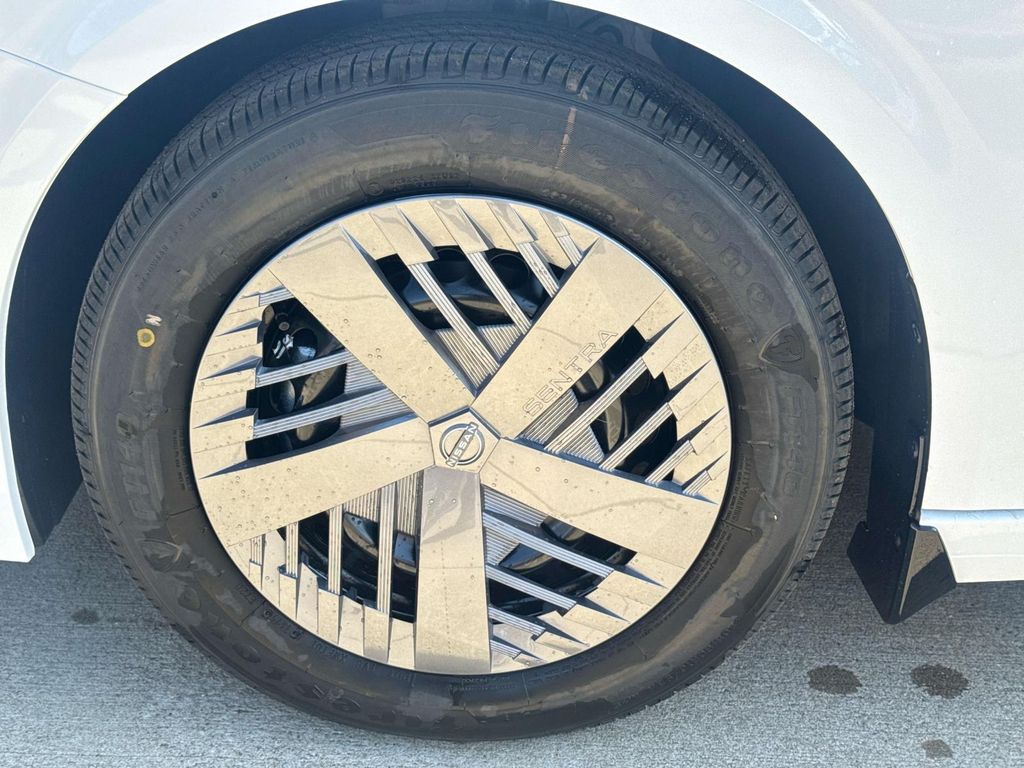 2026 Nissan Sentra - Image 6