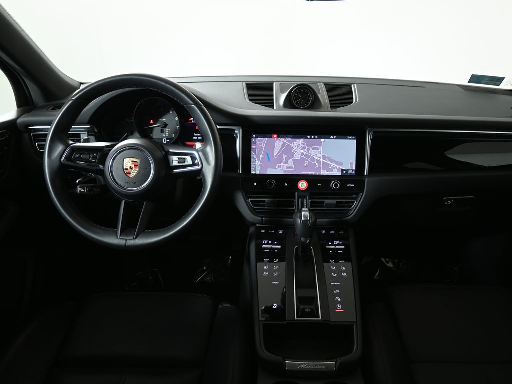 Thumbnail: 2024 Porsche Macan - 16