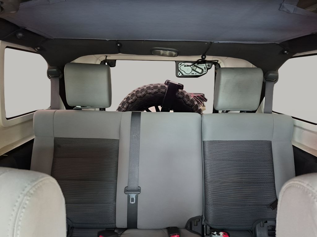 Used 2008  Jeep Unlimited X image 38