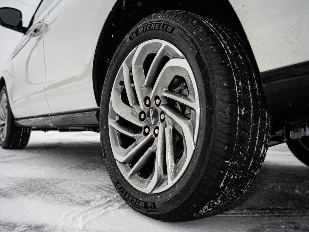 New 2026 White Lincoln Reserve image 18