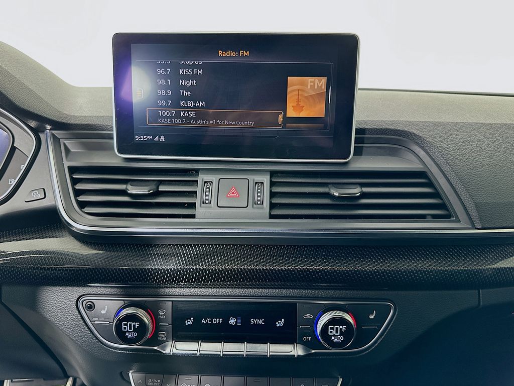 Thumbnail: 2020 Audi SQ5 - 15