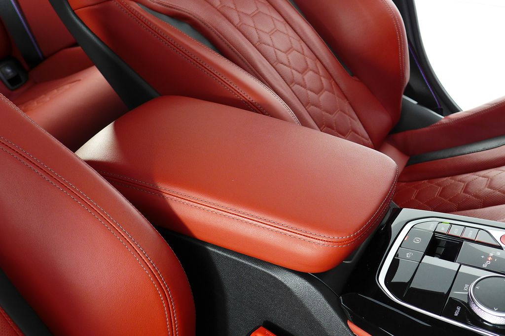 Thumbnail: 2025 BMW X4 - 17