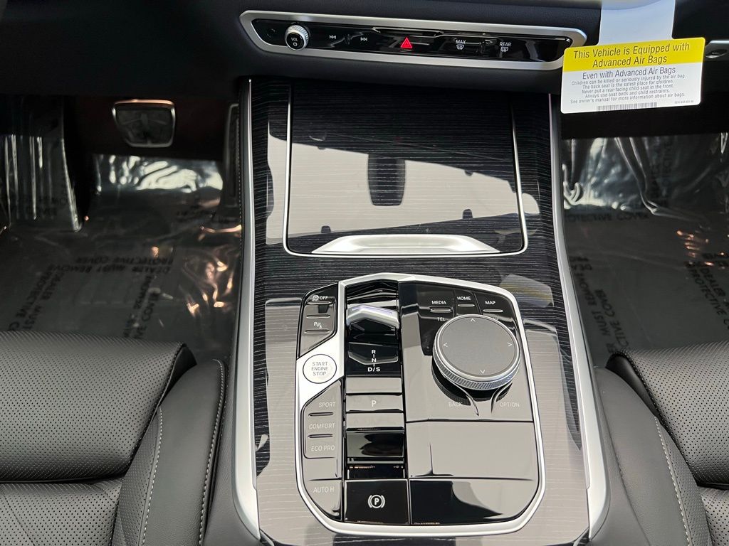 2025 BMW X5 sDrive40i 12