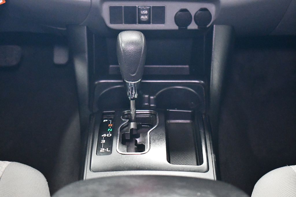 Thumbnail: 2015 Toyota Tacoma - 16